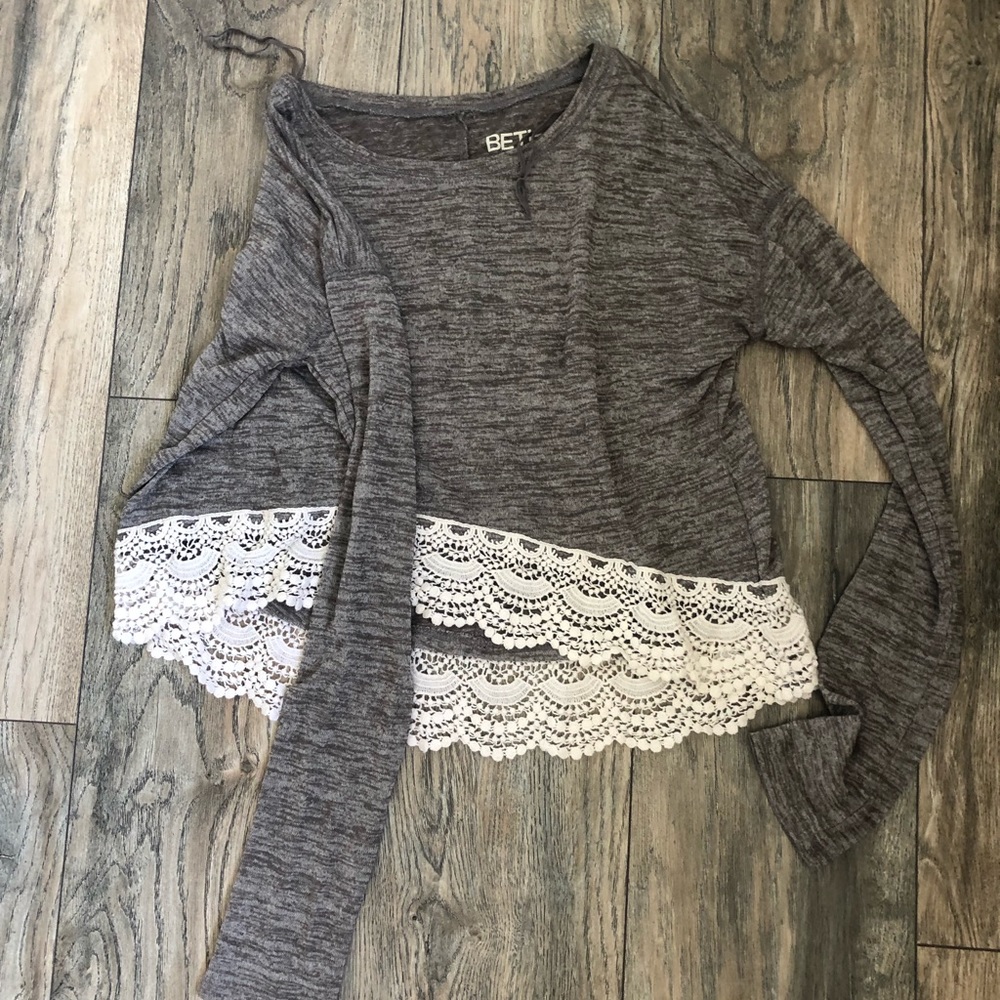 Grey loose cropped long sleeved shirt